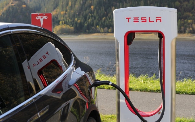 tesla-1738969_1920 Tesla